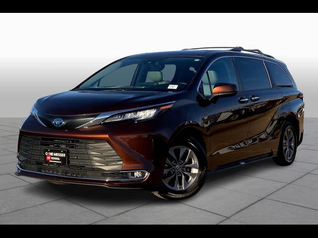 2023 Toyota Sienna XLE