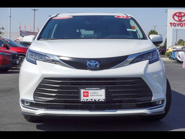 2023 Toyota Sienna XLE