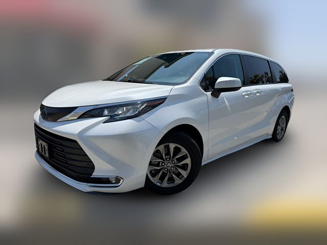 2023 Toyota Sienna XLE