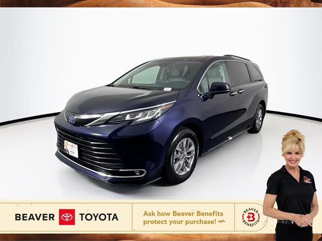 2023 Toyota Sienna XLE