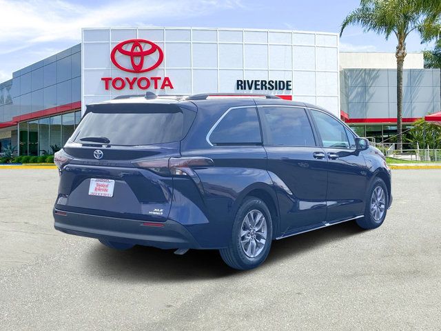 2023 Toyota Sienna XLE