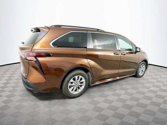 2023 Toyota Sienna XLE