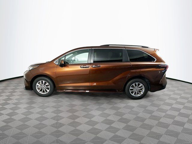 2023 Toyota Sienna XLE