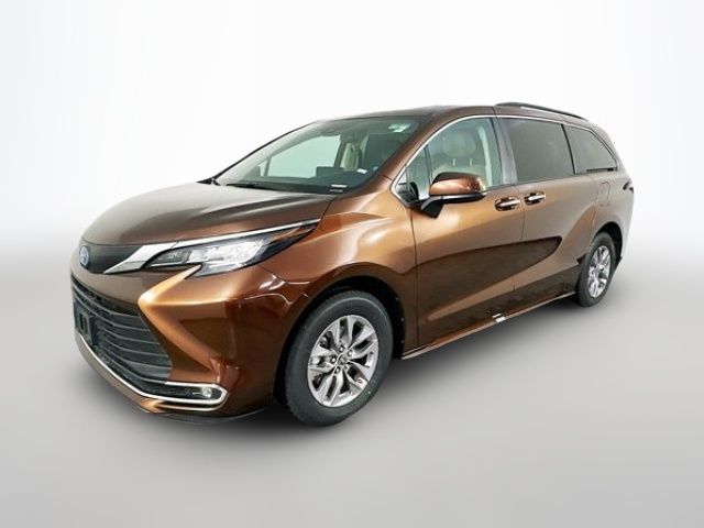 2023 Toyota Sienna XLE