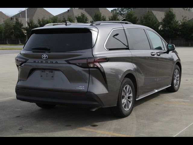 2023 Toyota Sienna XLE