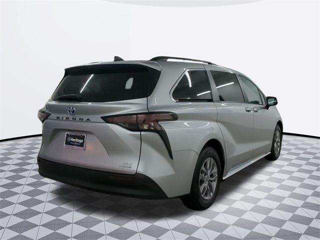 2023 Toyota Sienna XLE