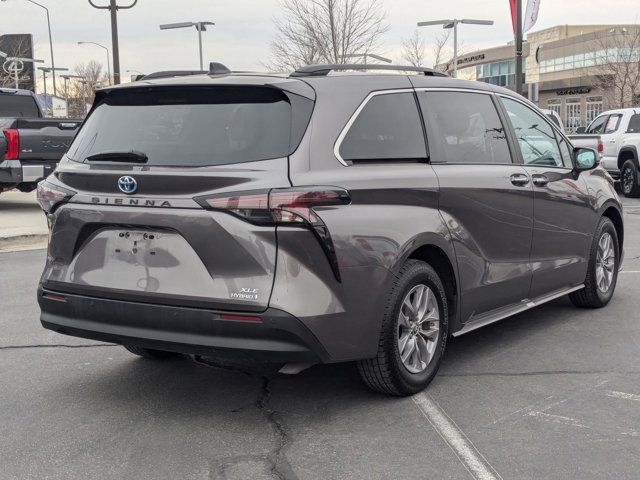 2023 Toyota Sienna XLE