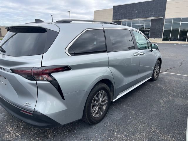 2023 Toyota Sienna XLE