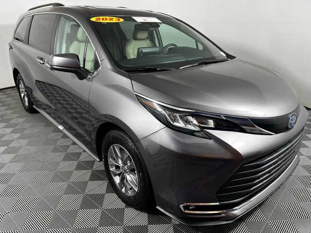 2023 Toyota Sienna XLE