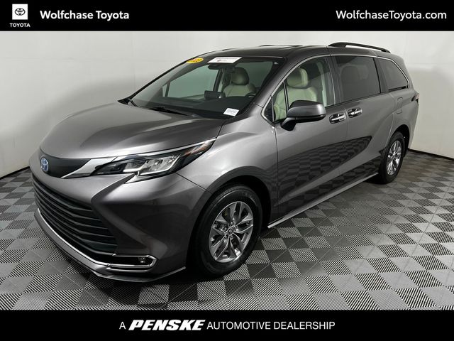 2023 Toyota Sienna XLE