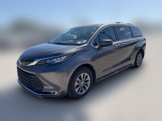 2023 Toyota Sienna XLE