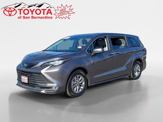 2023 Toyota Sienna XLE