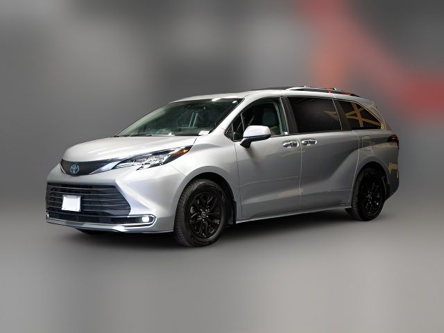 2023 Toyota Sienna XLE