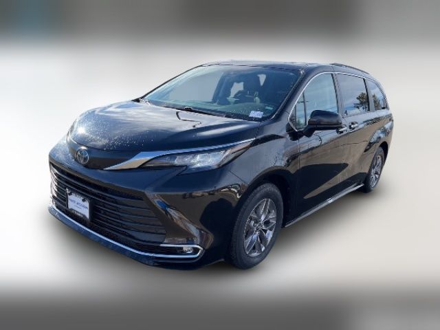 2023 Toyota Sienna XLE