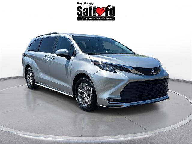 2023 Toyota Sienna XLE