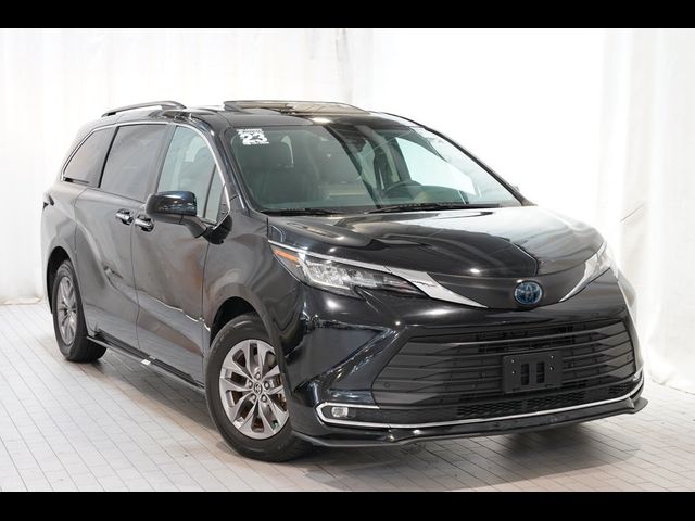 2023 Toyota Sienna XLE