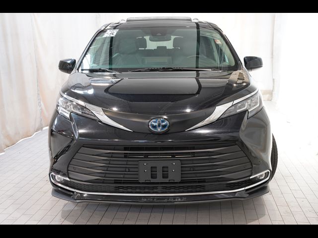 2023 Toyota Sienna XLE