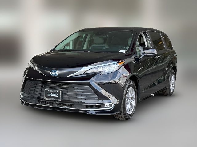 2023 Toyota Sienna XLE