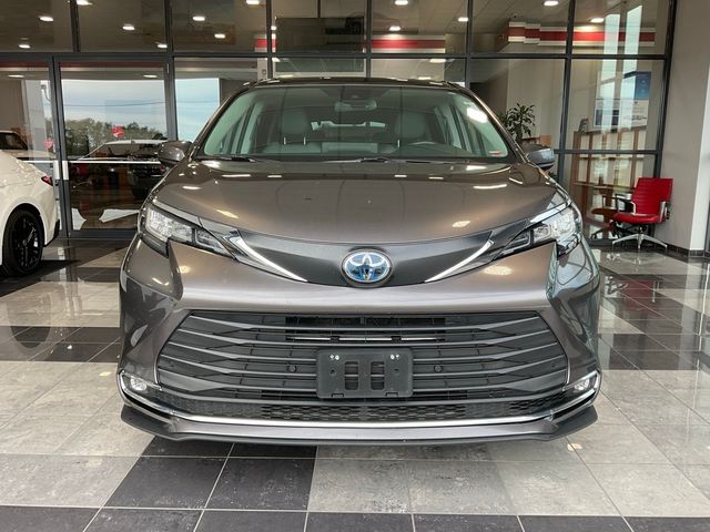 2023 Toyota Sienna XLE