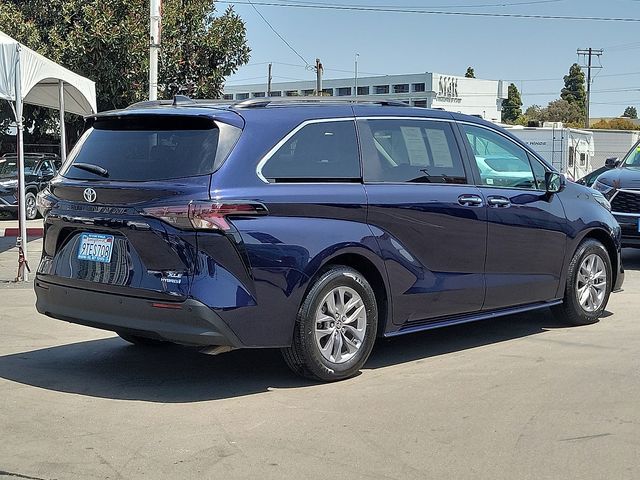 2023 Toyota Sienna XLE