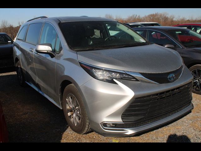 2023 Toyota Sienna XLE