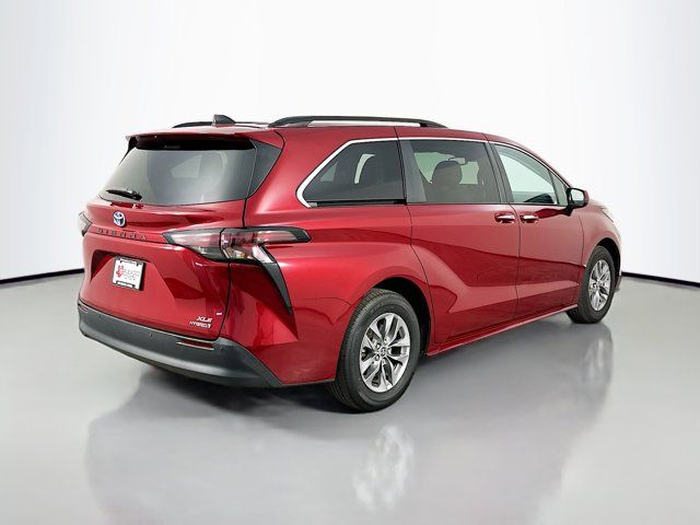 2023 Toyota Sienna XLE