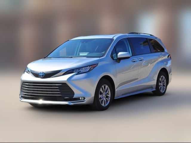 2023 Toyota Sienna XLE