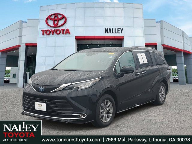 2023 Toyota Sienna XLE