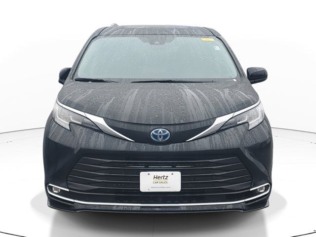 2023 Toyota Sienna XLE