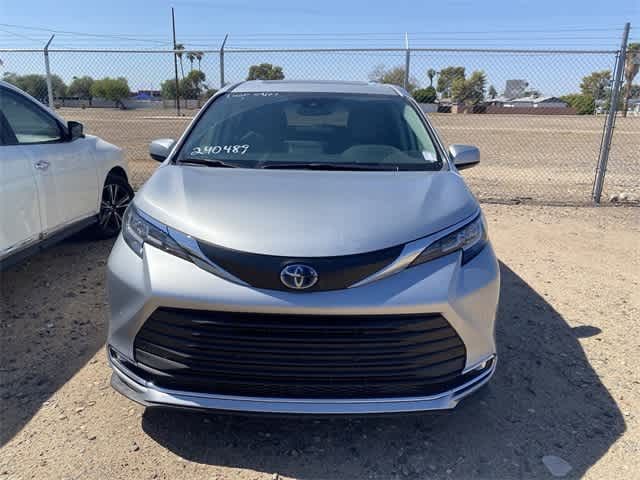 2023 Toyota Sienna XLE