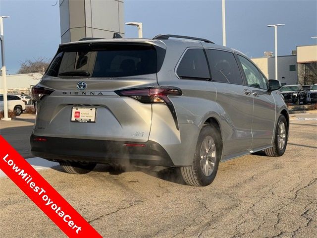 2023 Toyota Sienna XLE