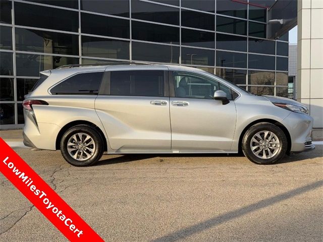 2023 Toyota Sienna XLE