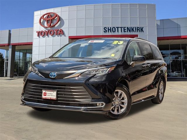 2023 Toyota Sienna XLE