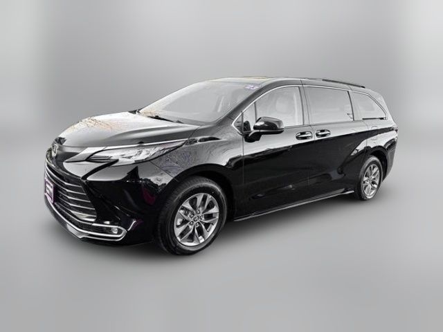 2023 Toyota Sienna XLE