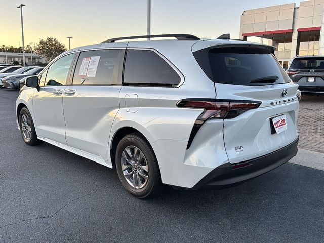 2023 Toyota Sienna XLE