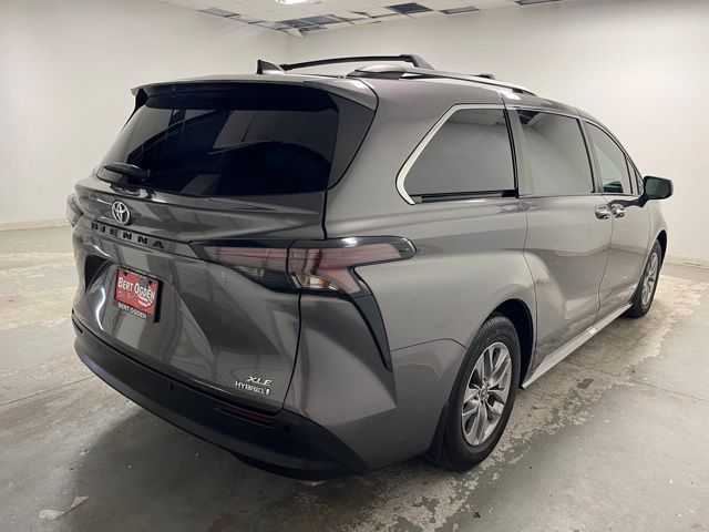 2023 Toyota Sienna XLE