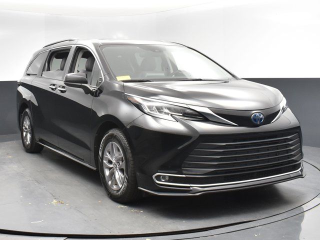 2023 Toyota Sienna XLE