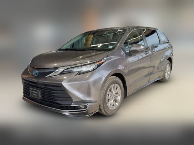 2023 Toyota Sienna XLE