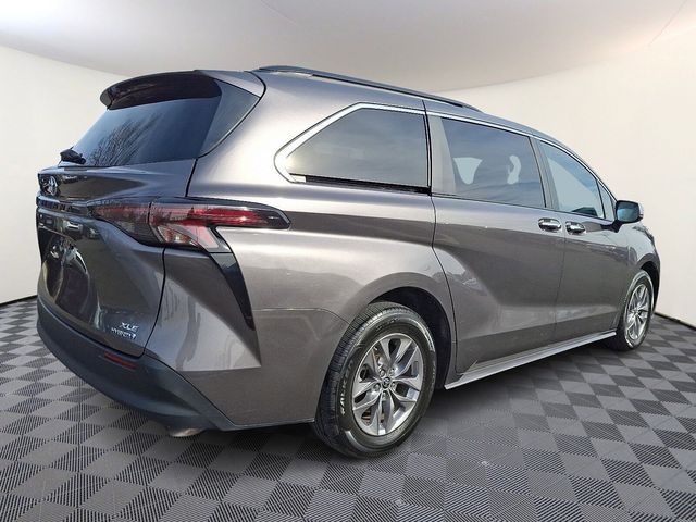 2023 Toyota Sienna XLE