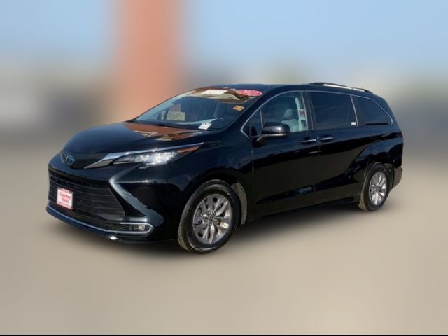 2023 Toyota Sienna XLE