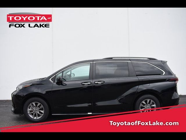 2023 Toyota Sienna XLE