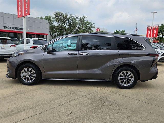 2023 Toyota Sienna XLE