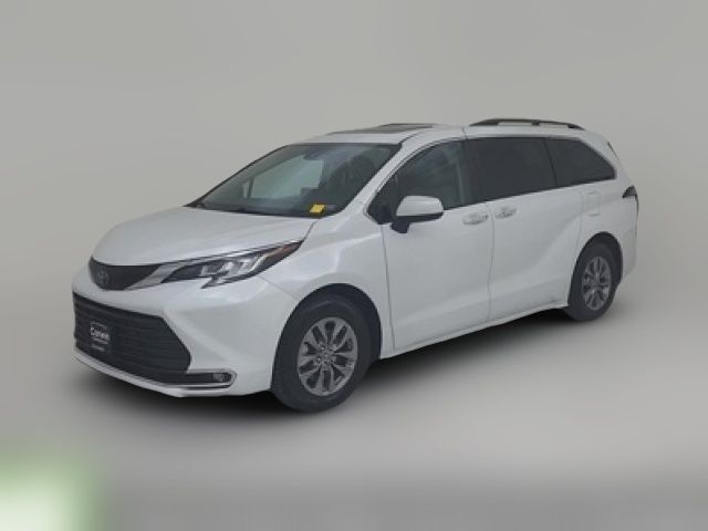 2023 Toyota Sienna XLE