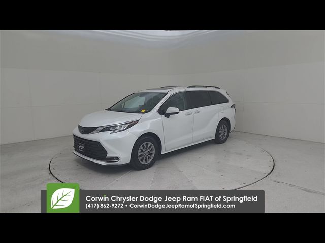 2023 Toyota Sienna XLE