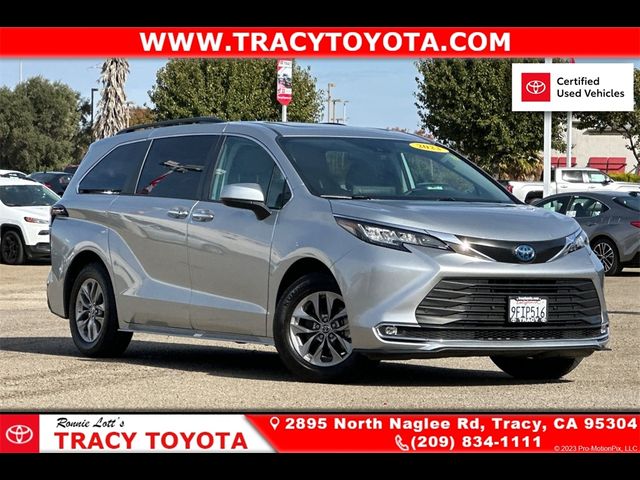 2023 Toyota Sienna XLE