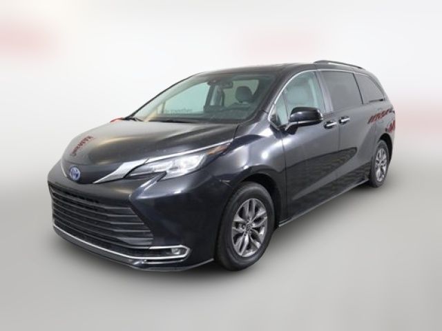 2023 Toyota Sienna XLE