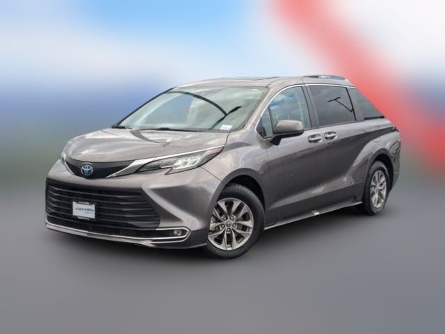 2023 Toyota Sienna XLE