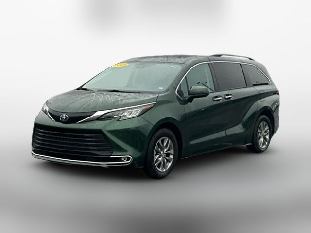 2023 Toyota Sienna XLE