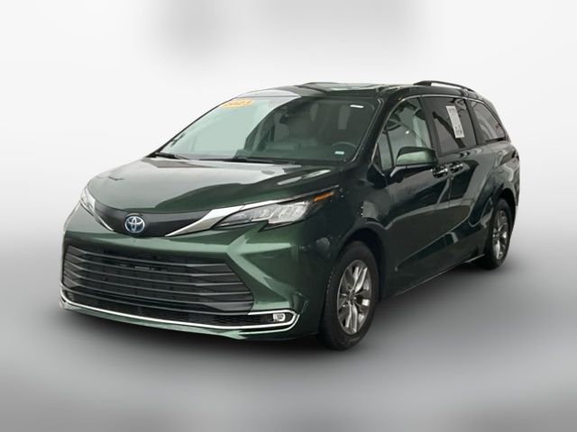 2023 Toyota Sienna XLE