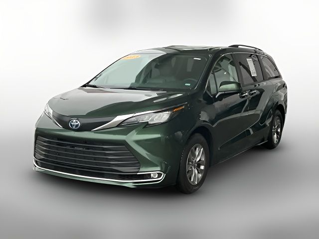 2023 Toyota Sienna XLE